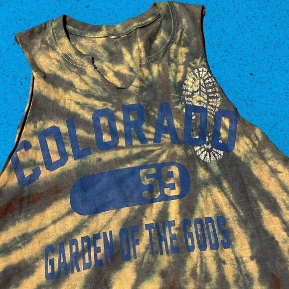 Colorado Tourist Cutoff Tank Top - Picture 3 of 5